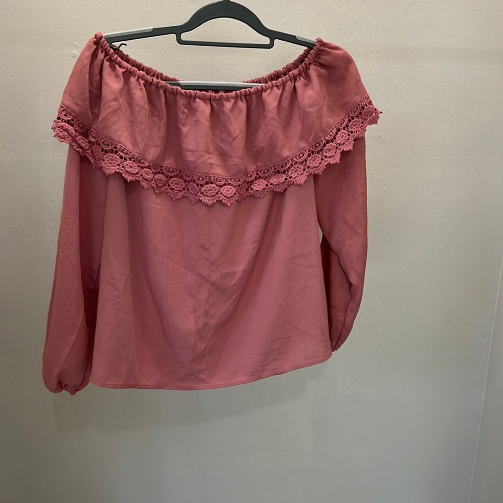 Rue 21 top. Size L. Lightly used.